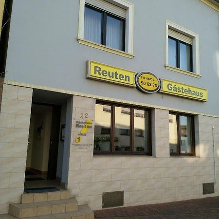 Gastehaus Reuten Bed and Breakfast Ensdorf Exteriör bild
